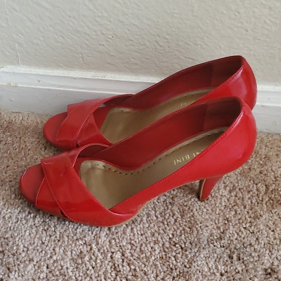 Shoes - Picture 2 of 2